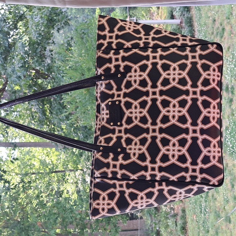 Kate Spade Black and White Large Tote Shoulder Bag Excellent Used Condition - Picture 3 of 15